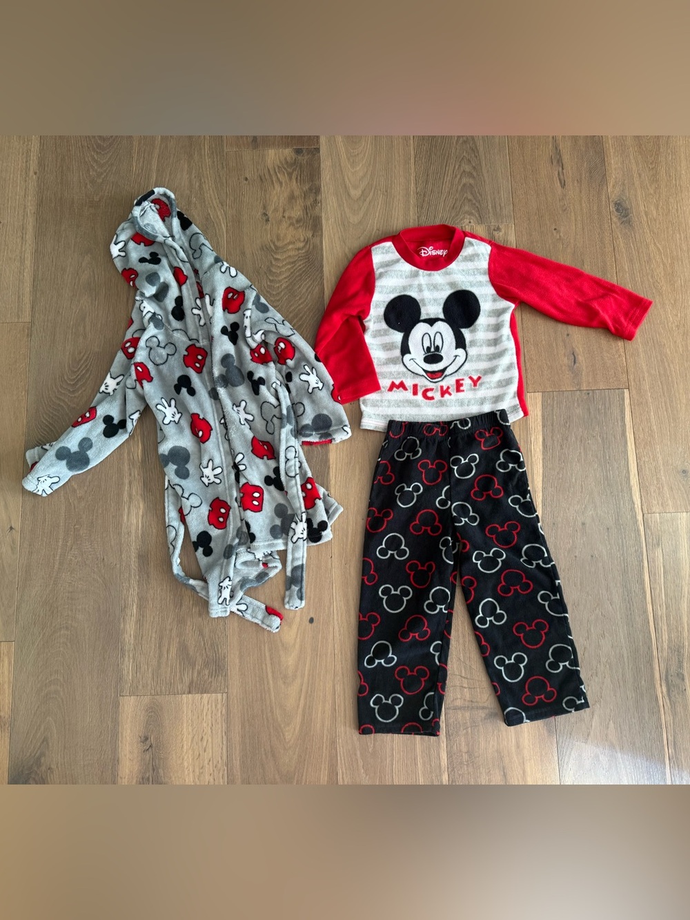 Kids Mickey Mouse pajama and robe - size XS